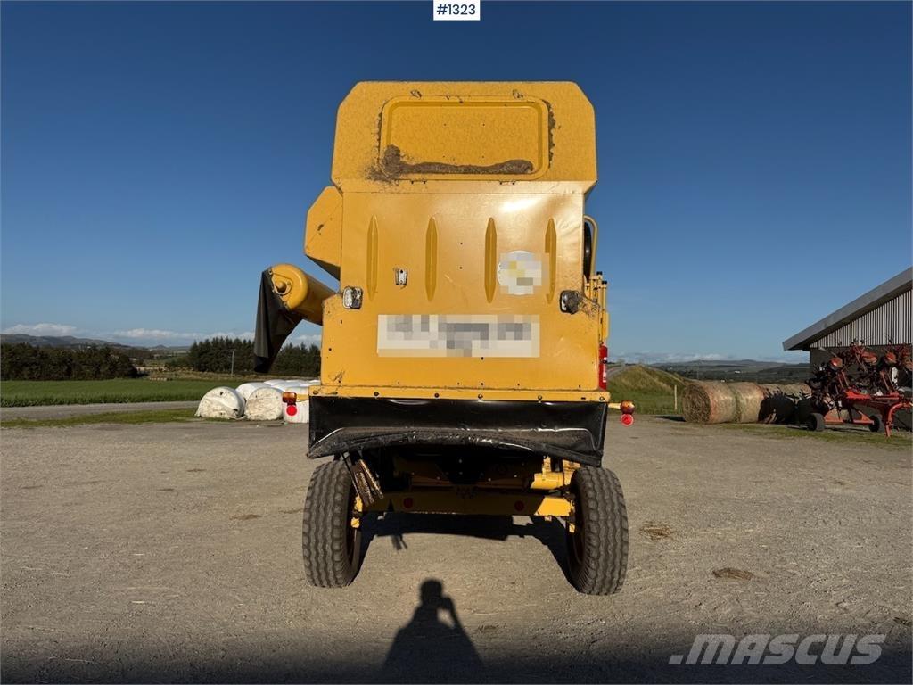 New Holland TC52 Mietitrebbiatrici