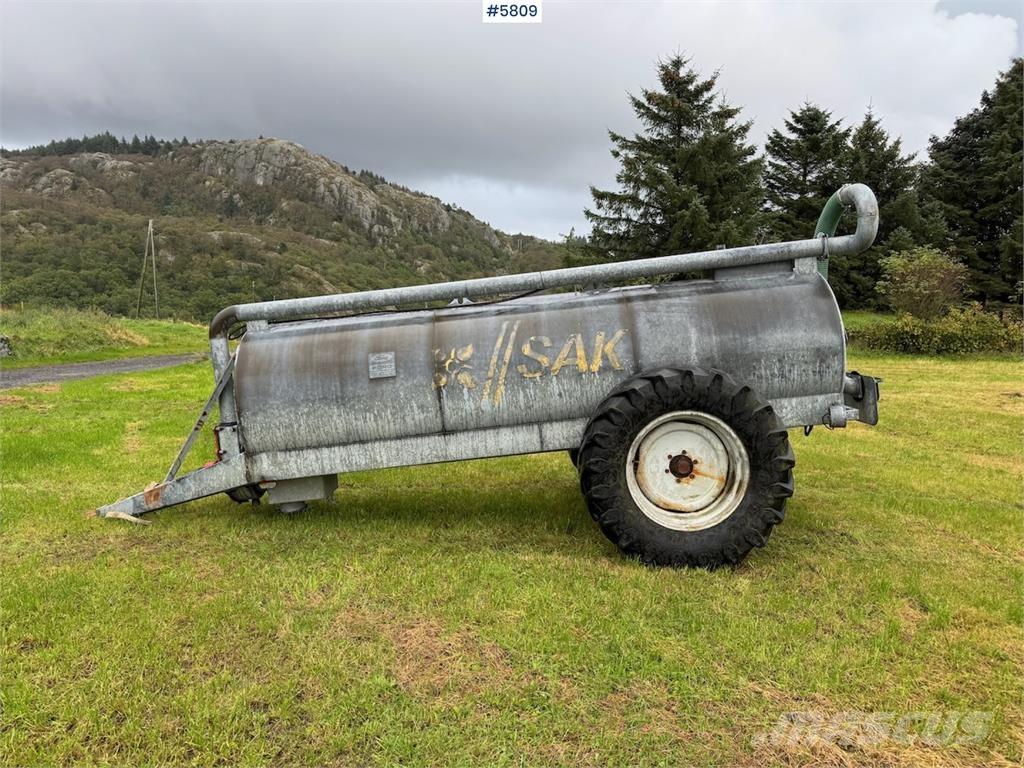 SAK Gjødselvogn Perforatrici