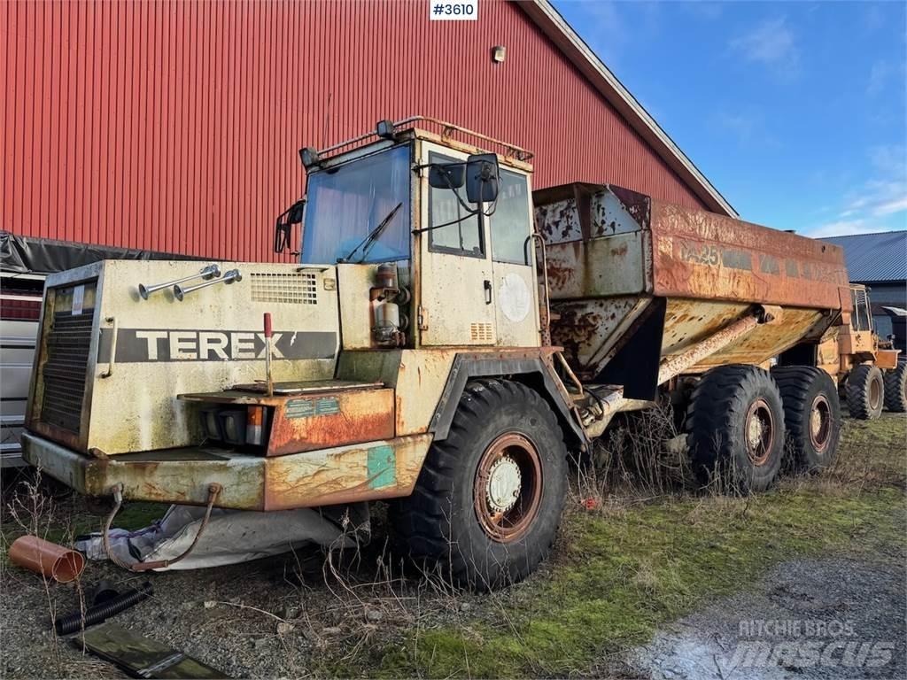Terex TA25 Pale gommate