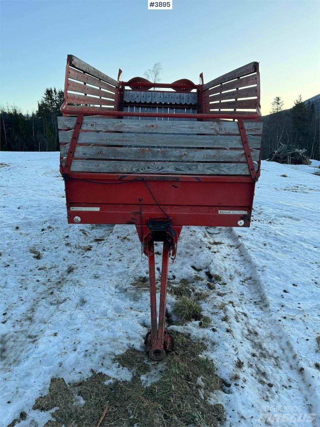 Underhaug 7000 Rimorchi per insilato