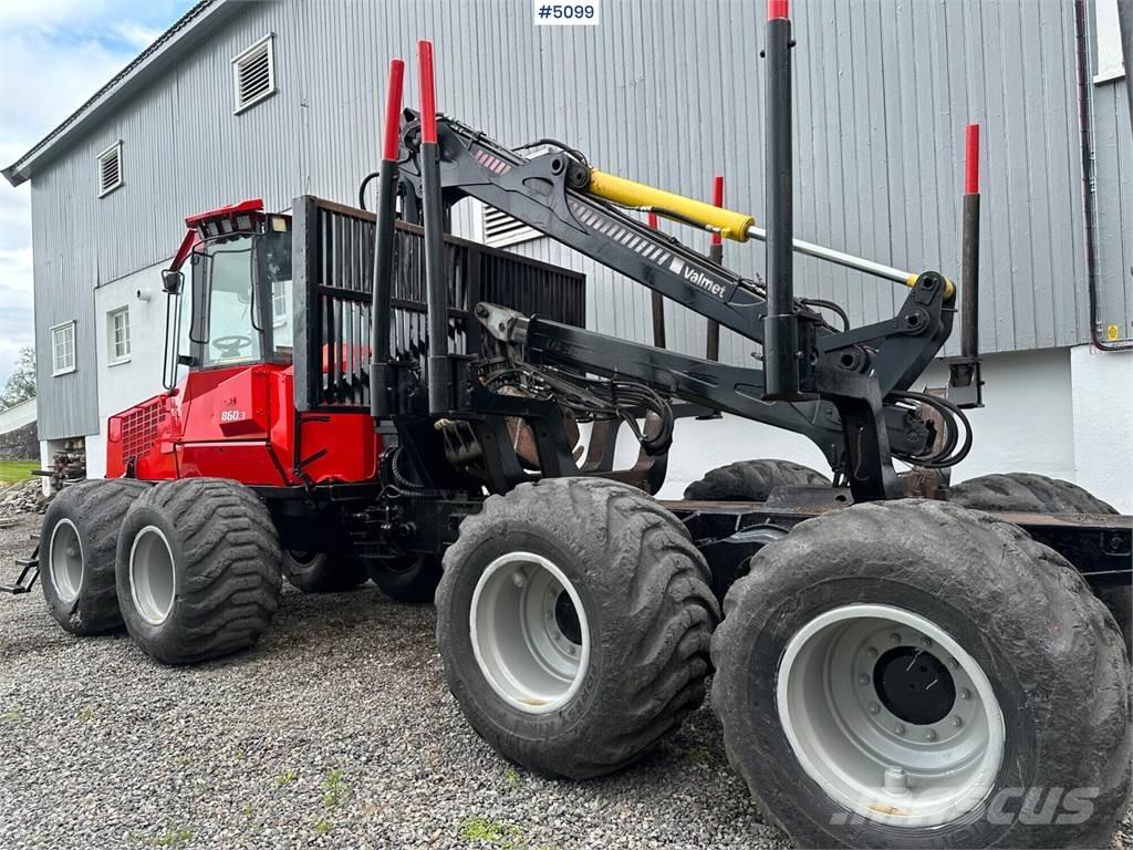 Valmet 860 lll Gru per esbosco