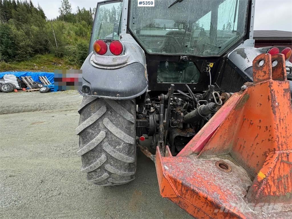Valtra M120-4 Trattori