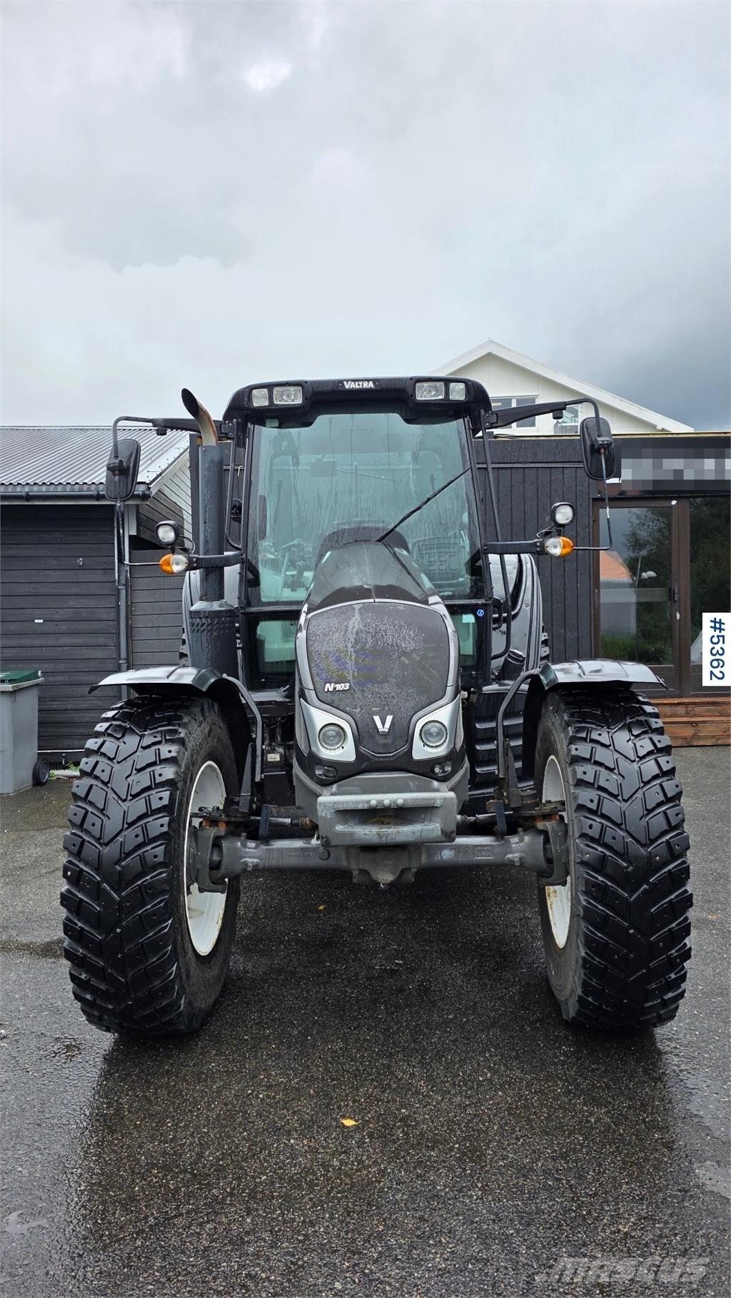 Valtra N103 Trattori