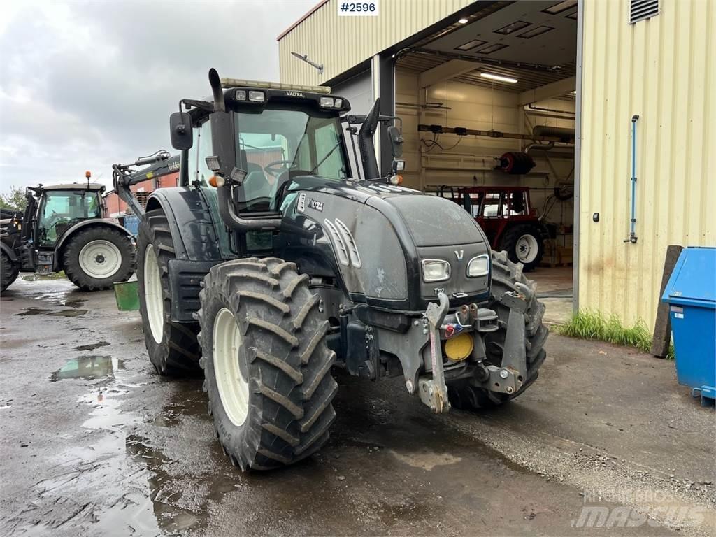 Valtra T182 Trattori