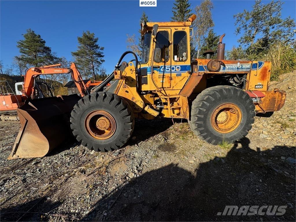 Volvo BM 4500 Pale gommate