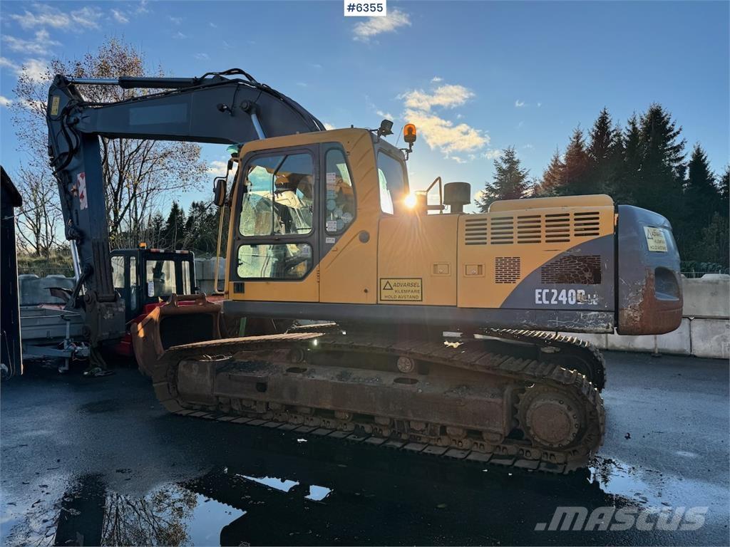 Volvo EC240BNLC Escavatori cingolati