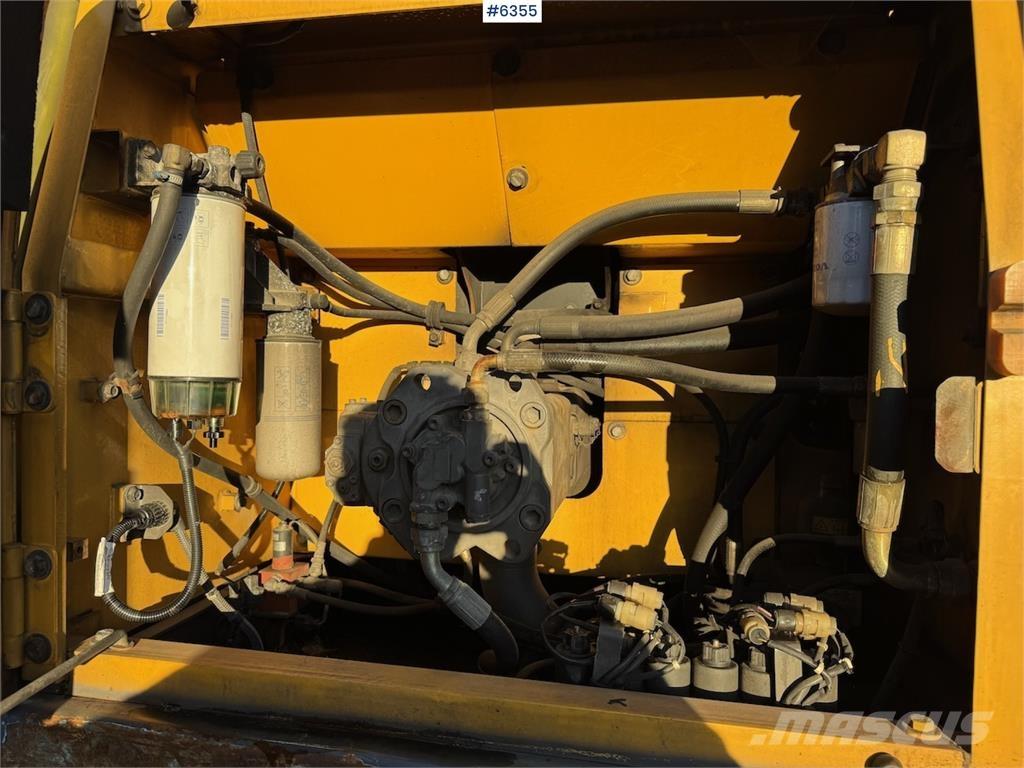 Volvo EC240BNLC Escavatori cingolati