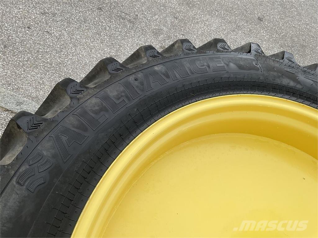  320/90 R 42 Pneumatici, ruote e cerchioni