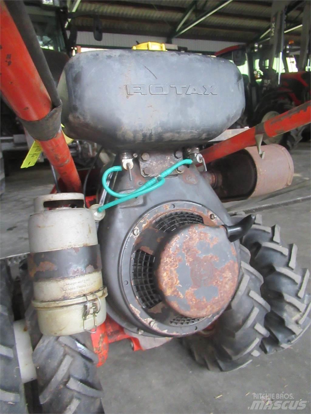 Bucher M 200 Trattorini tagliaerba
