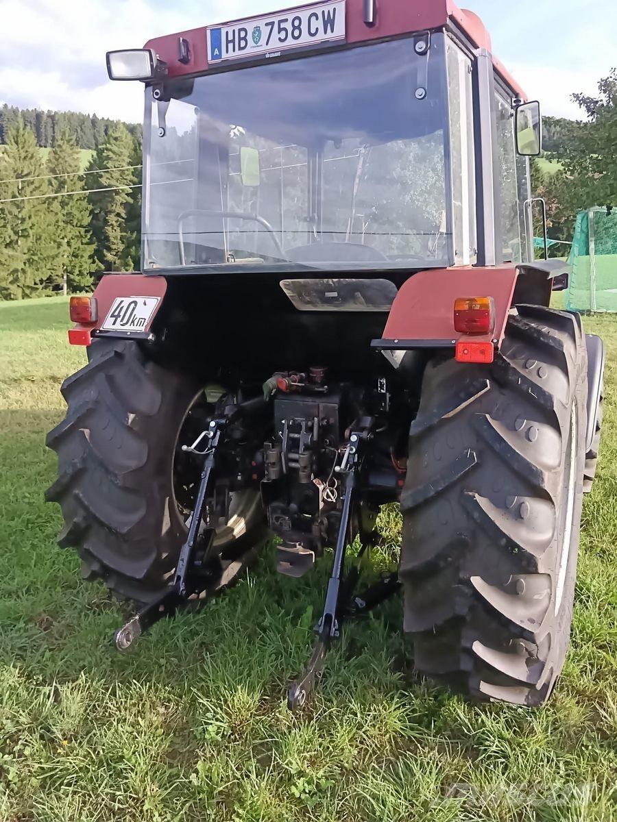 Case IH 833 A Trattori