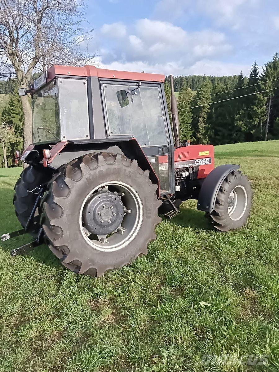 Case IH 833 A Trattori