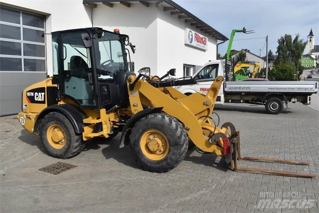 CAT 907M Pale gommate