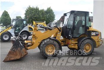 CAT 907M Pale gommate