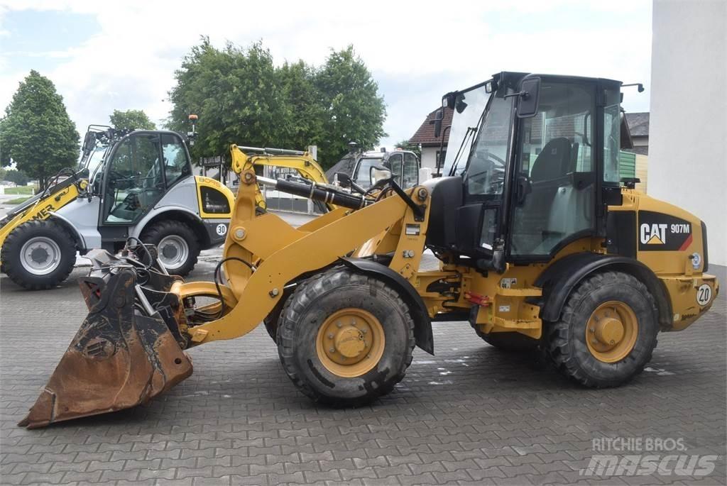 CAT 907M Pale gommate