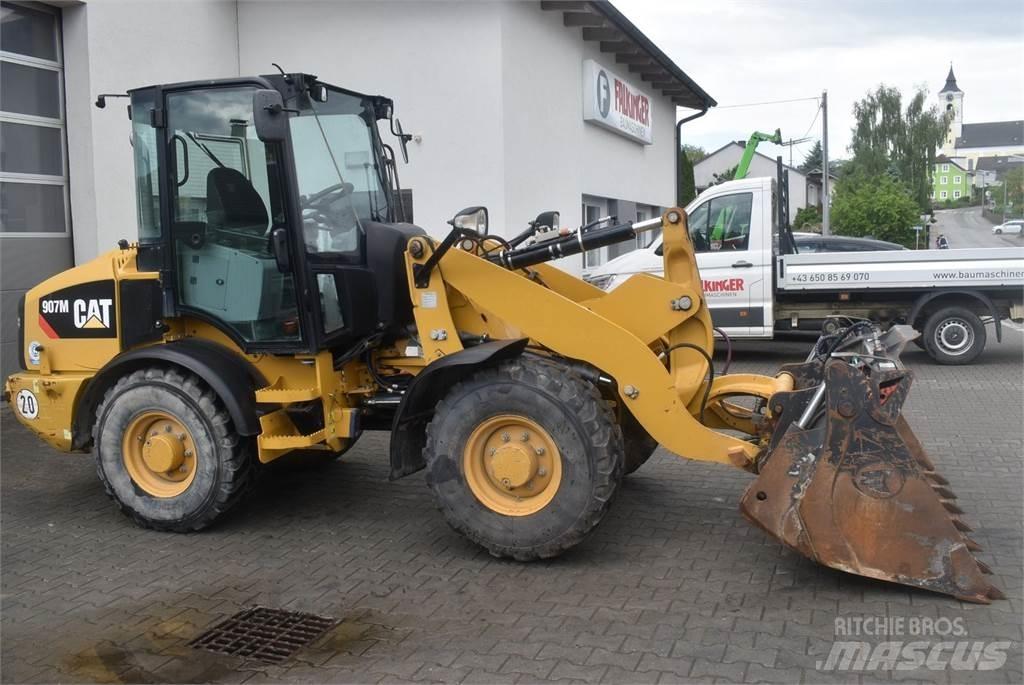 CAT 907M Pale gommate