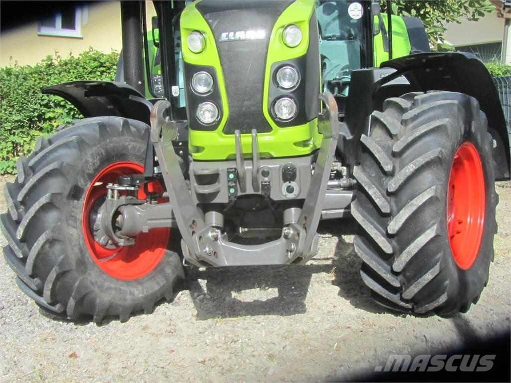 CLAAS Arion 440 Trattori