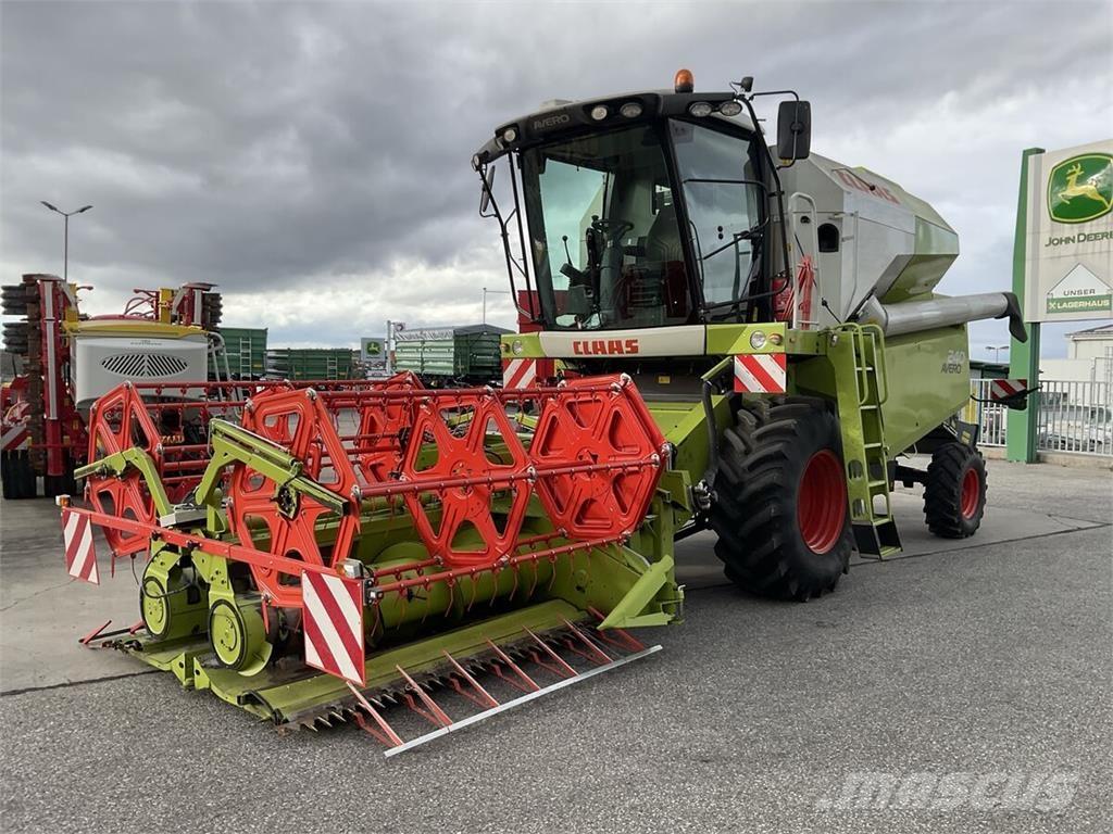 CLAAS AVERO 240 Mietitrebbiatrici