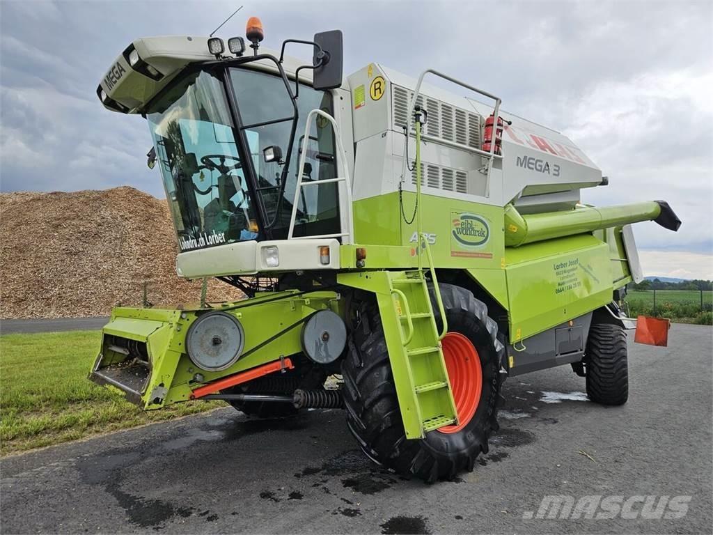 CLAAS Mega 370 Mietitrebbiatrici