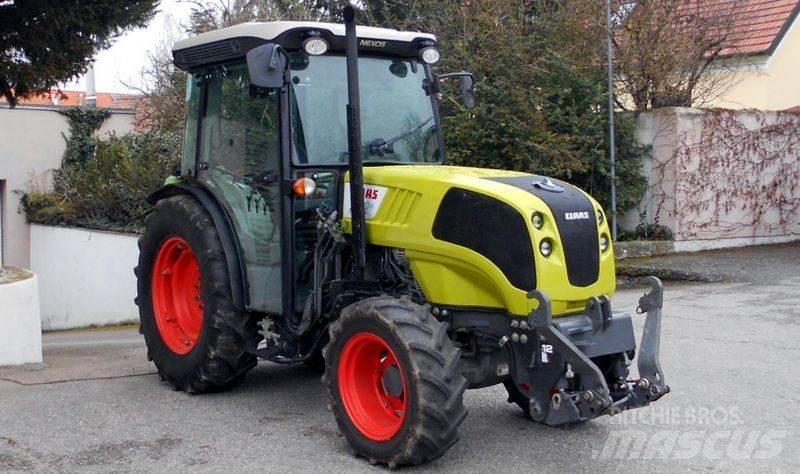 CLAAS Nexos 230 VL Trattori
