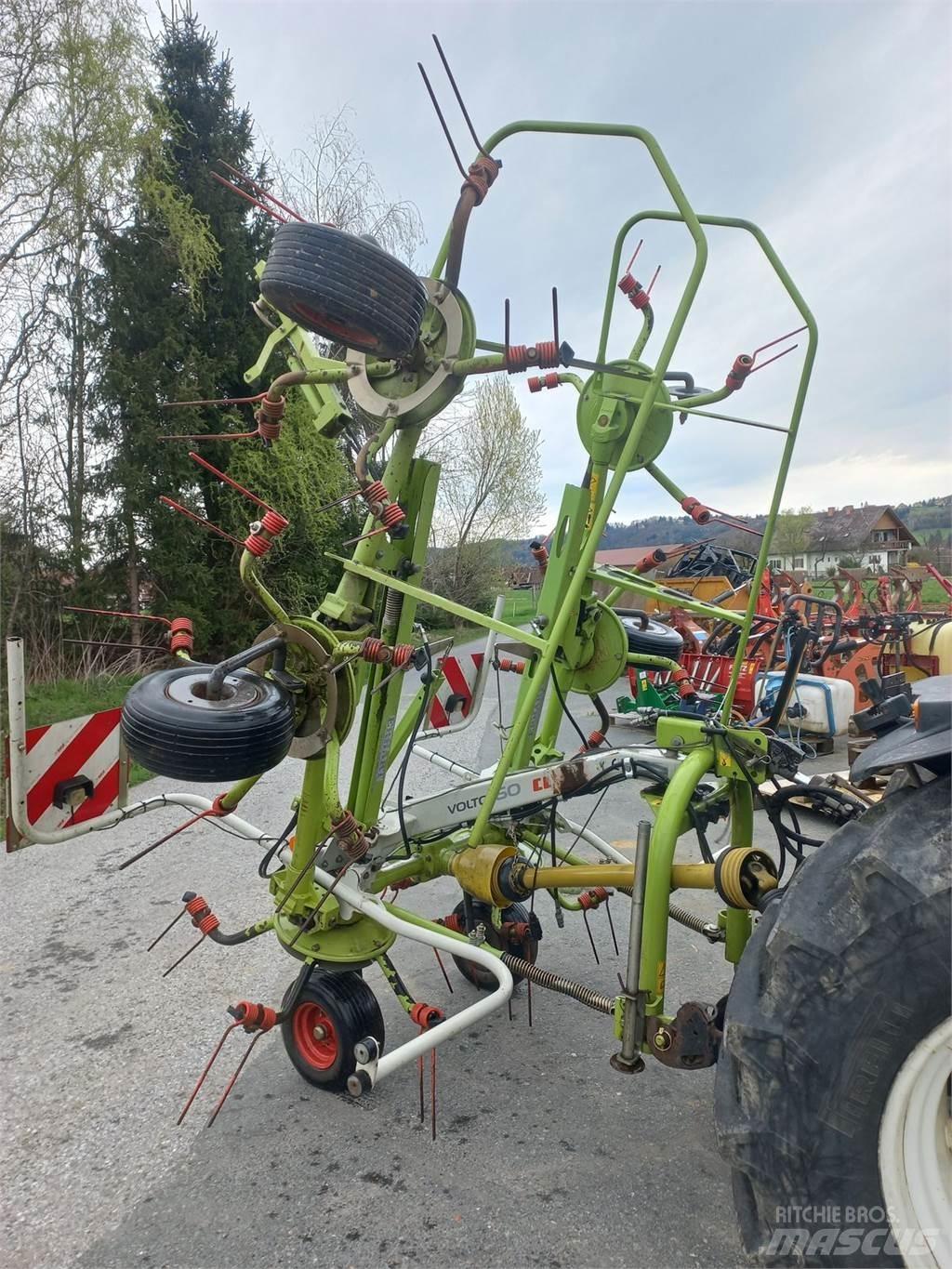 CLAAS Volto 600 Ranghinatori