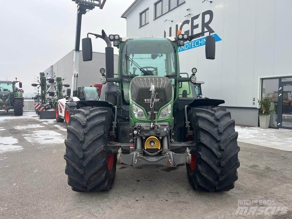 Fendt 718 Vario Trattori