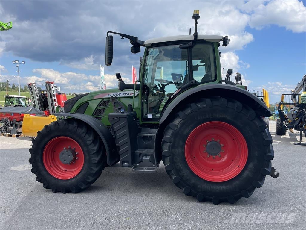 Fendt 724 Vario Trattori