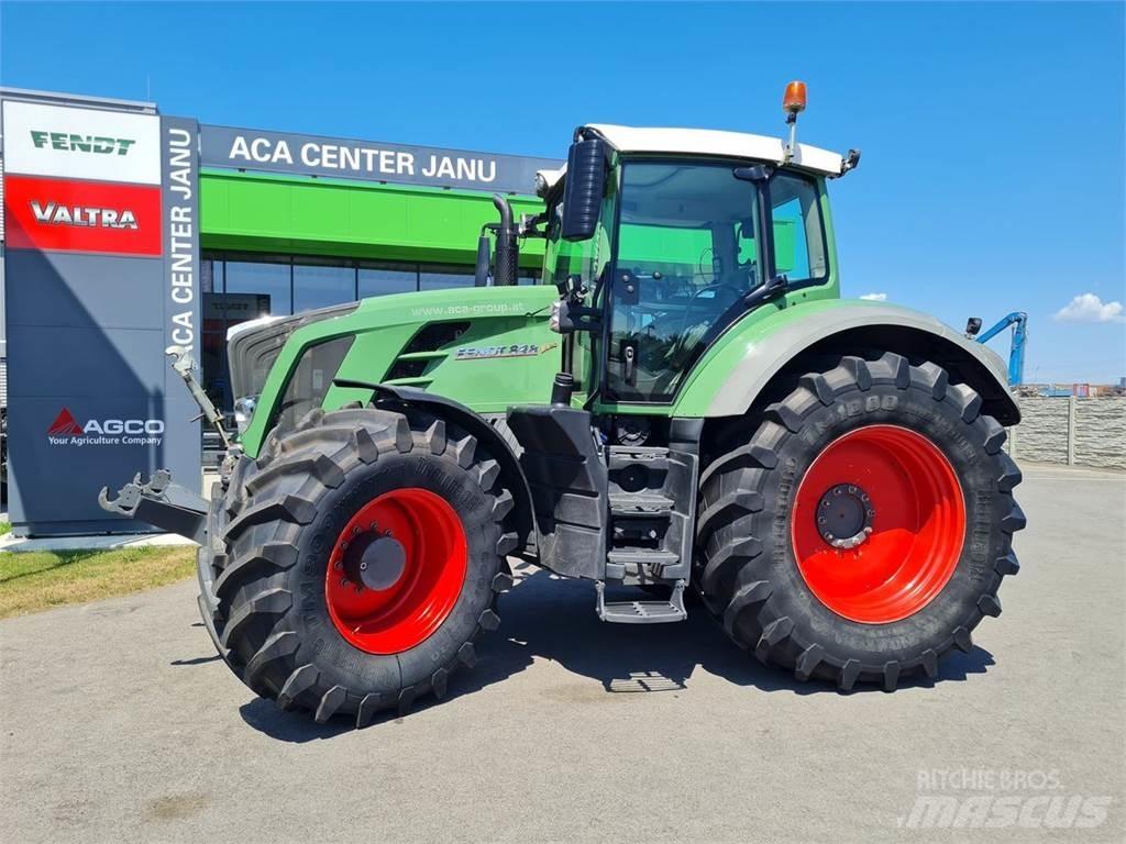 Fendt 828 Vario Trattori