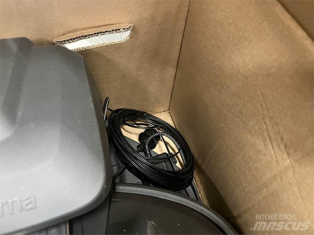 Husqvarna 430X NERA Trattorini tagliaerba