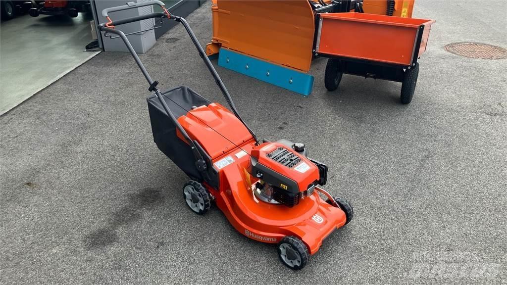 Husqvarna LC 247S Trattorini tagliaerba