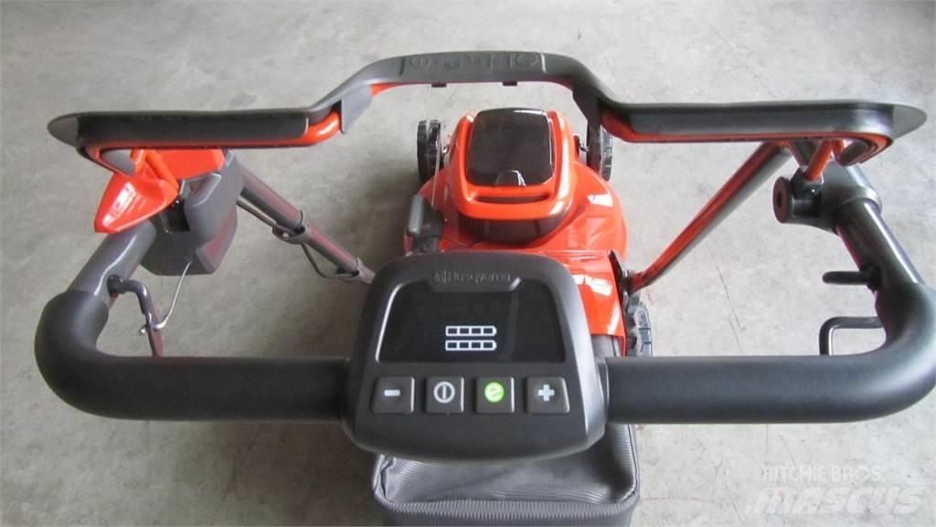 Husqvarna LC 347iVX Trattorini tagliaerba