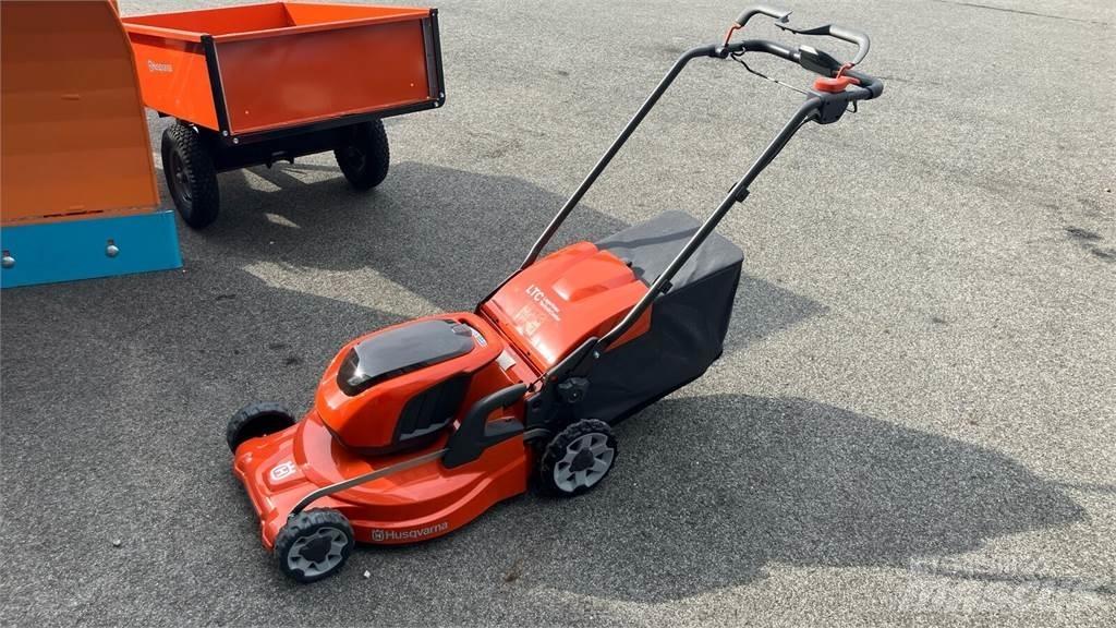 Husqvarna LC 347iVX Trattorini tagliaerba