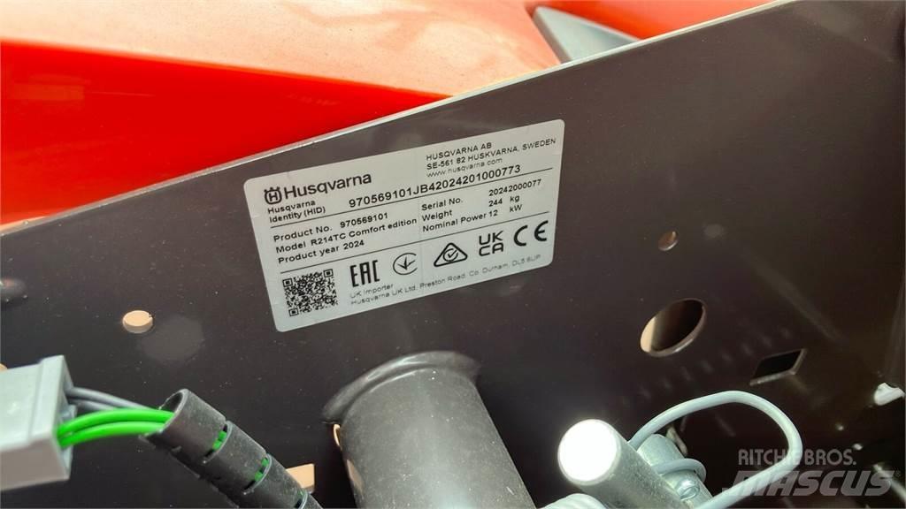 Husqvarna R 214TC Manutenzione verde e strade – Altro