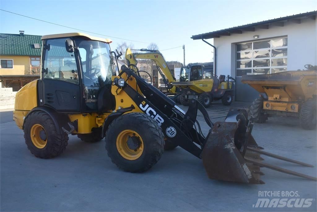 JCB 406 Pale gommate