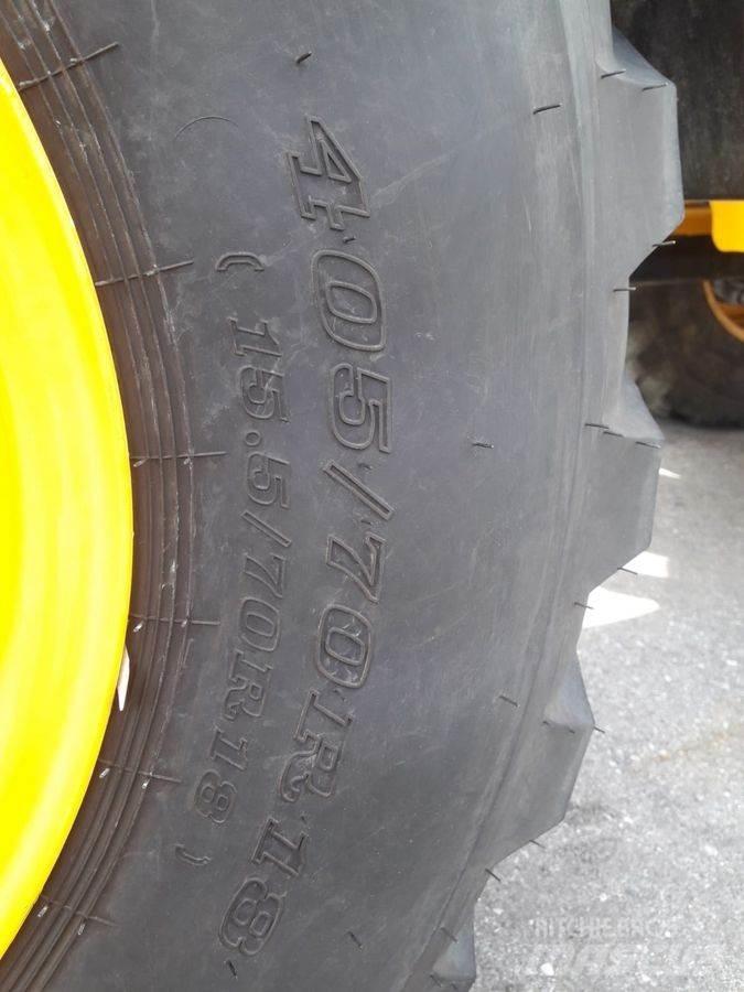 JCB 407 Pale gommate