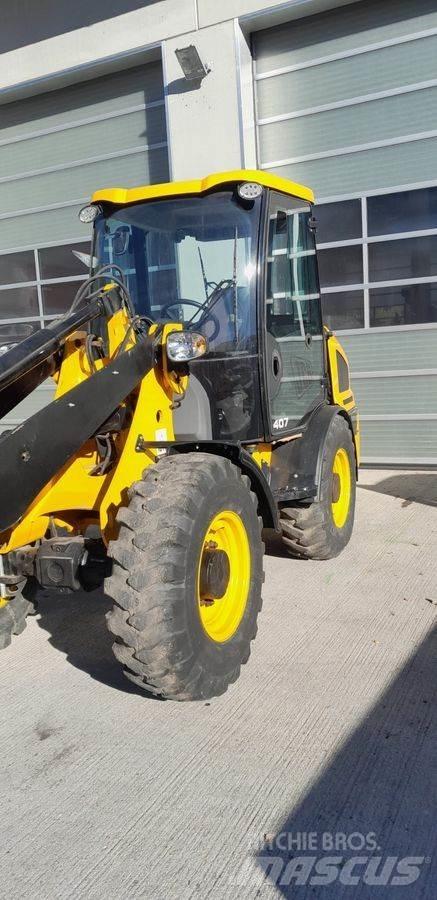 JCB 407 Pale gommate