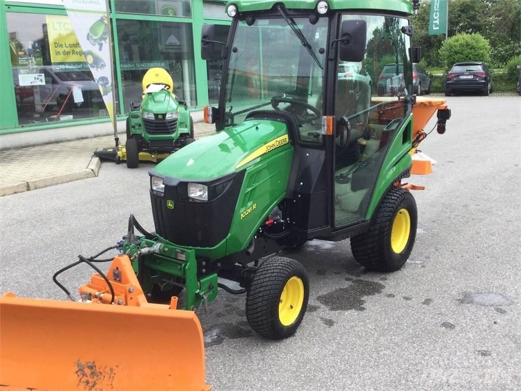 John Deere 1026R Trattori