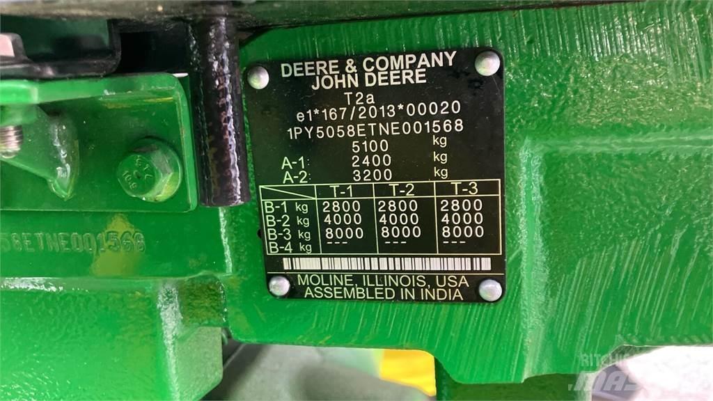 John Deere 5058E Trattori