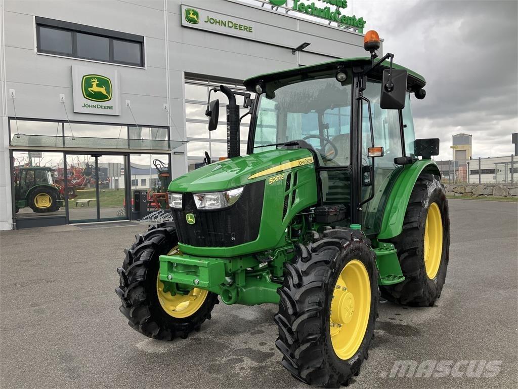 John Deere 5067E Trattori