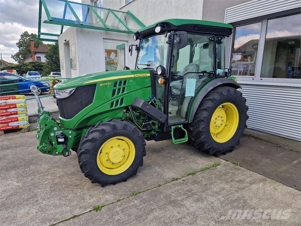 John Deere 5075 GF Trattori