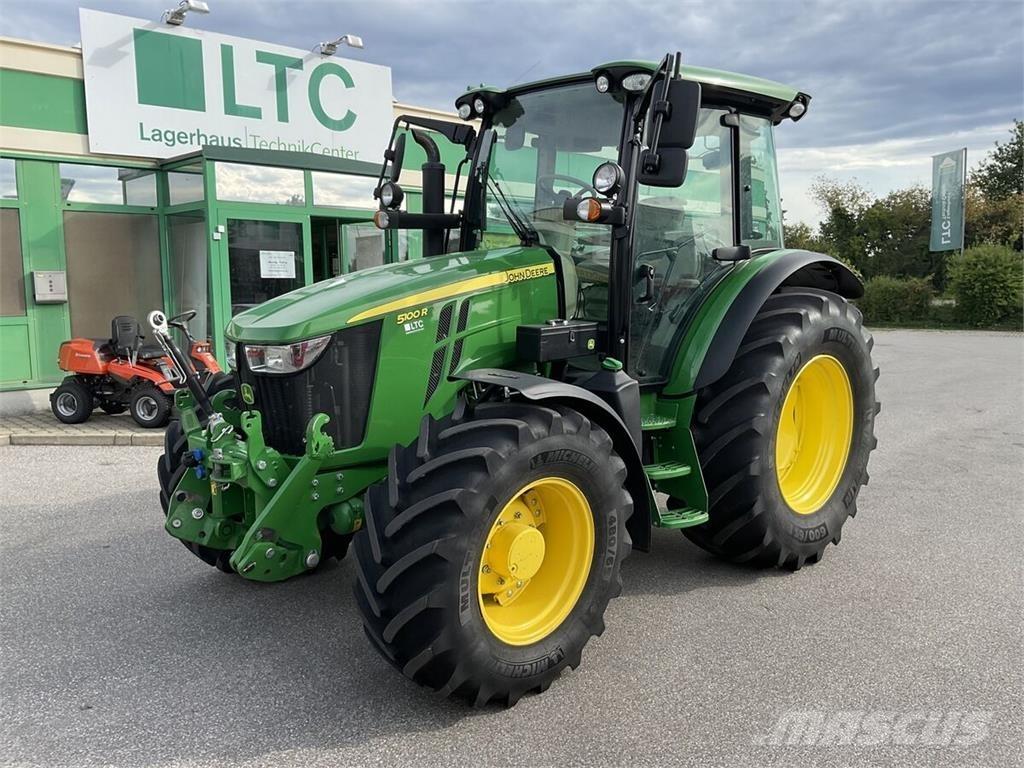 John Deere 5100R Trattori