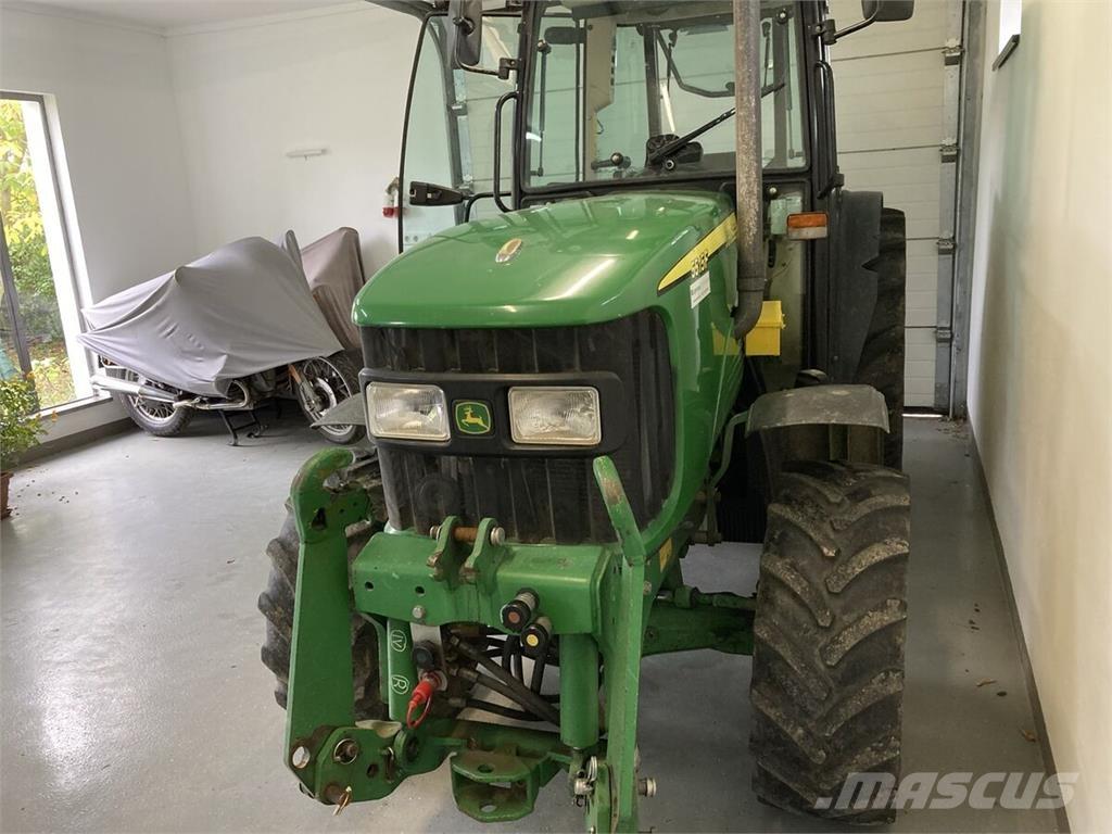 John Deere 5515F Trattori