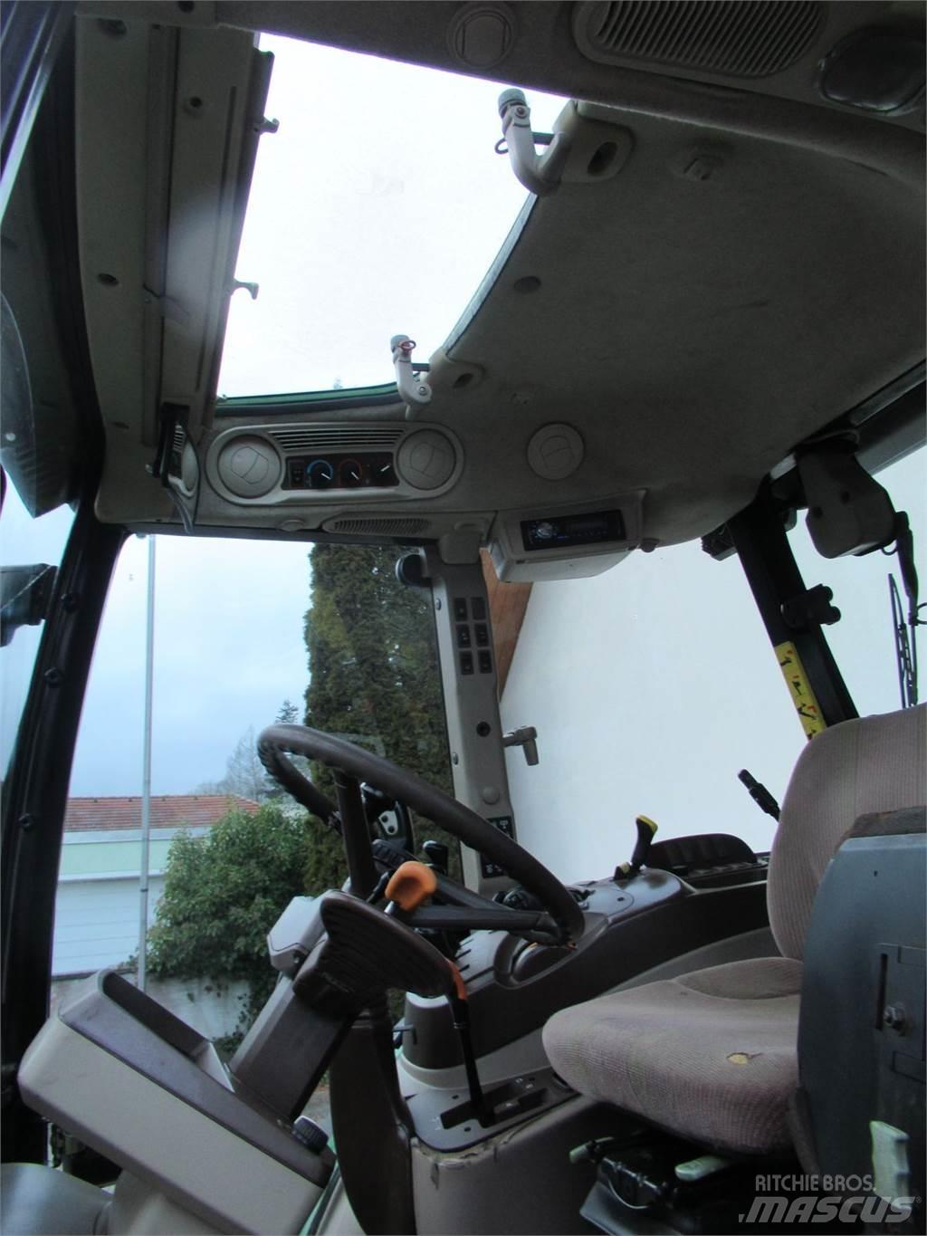 John Deere 5820 Trattori