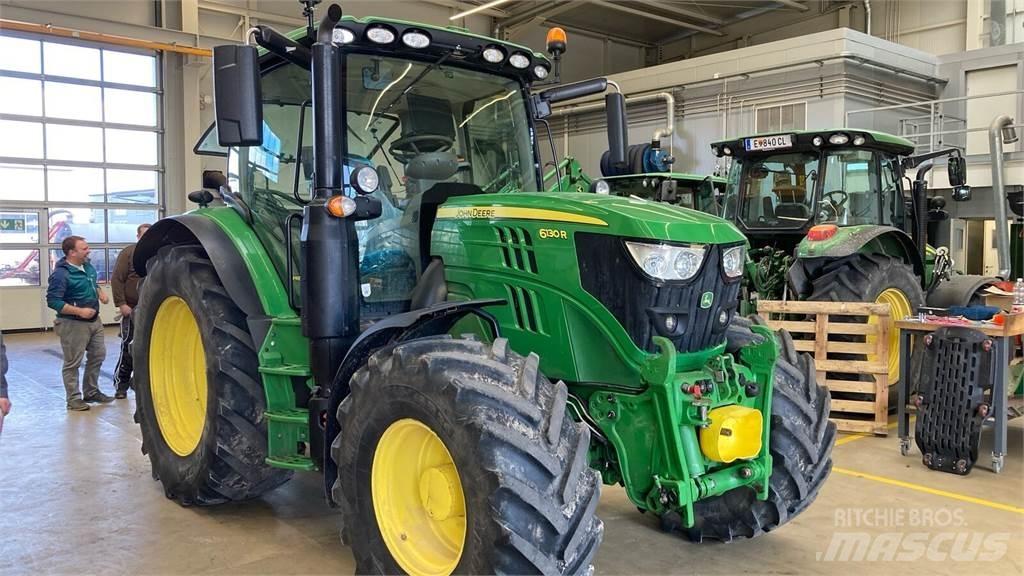 John Deere 6130R Trattori