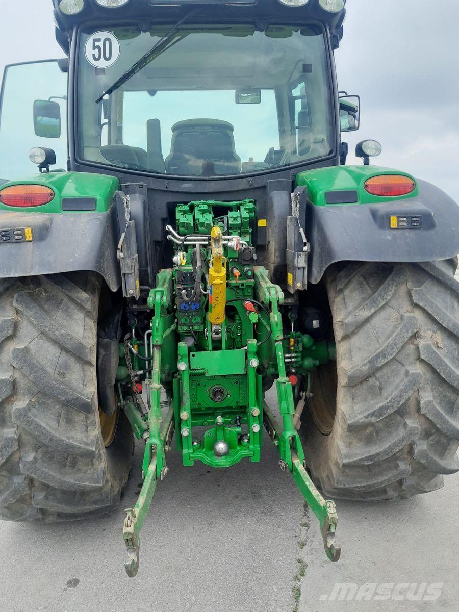 John Deere 6130R Trattori