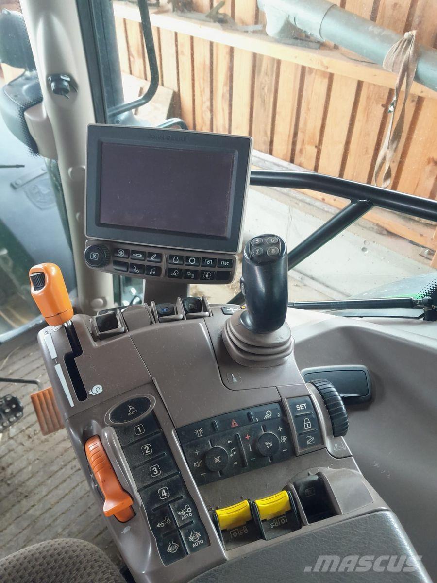 John Deere 6130R Trattori