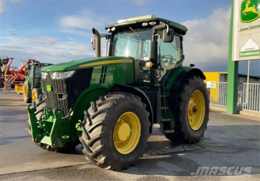 John Deere 7230R Trattori