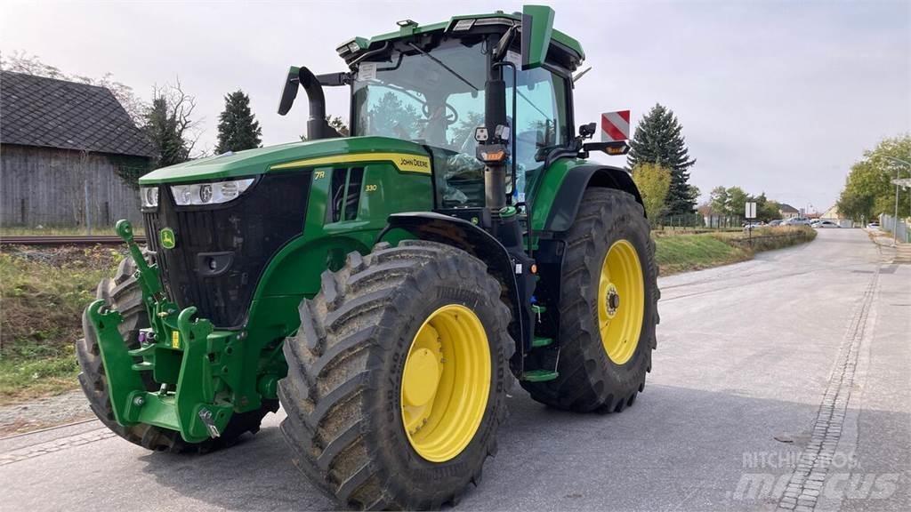 John Deere 7R330 Trattori