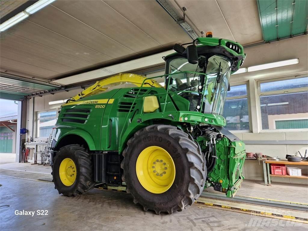 John Deere 8500 Falciatrinciatrici