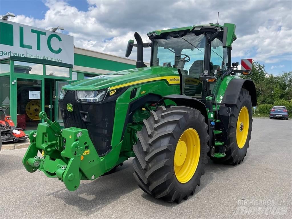 John Deere 8R340 Trattori