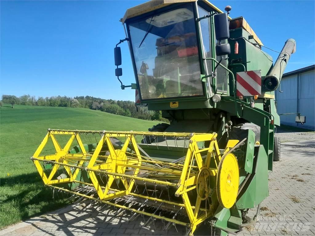 John Deere 950 Mietitrebbiatrici